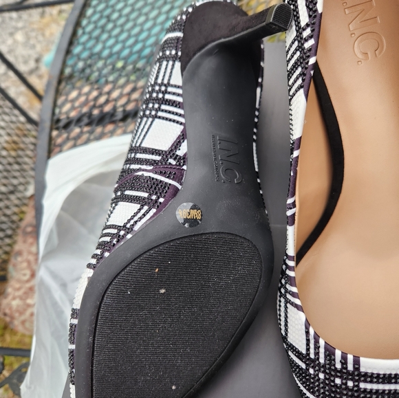 INC heels - Picture 2 of 3